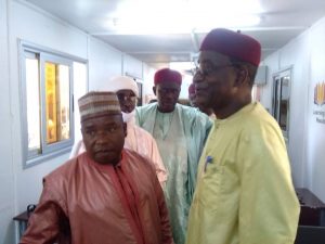 Lire la suite à propos de l’article Le  ministre de l&rsquo;éducation nationale, Pr Natatou  Ibrahim visite plusieurs écoles dans la ville de Maradi