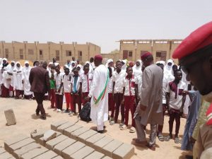Lire la suite à propos de l’article Poursuite de la mission du Ministre de l&rsquo;Education nationale  dans la région de Tillabéry