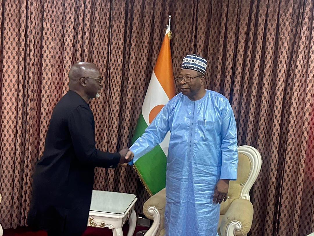 Lire la suite à propos de l’article Le Secrétaire Général de la CONFEMEN reçu par le Premier Ministre , Chef du Gouvernement, SE Ouhoumoudou Mahamadou