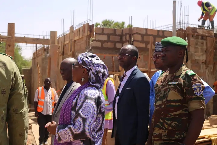 Lire la suite à propos de l’article Visite de chantier du Collège Scientifique de Niamey